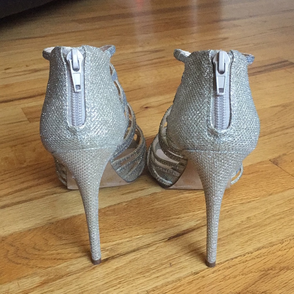 Heels - Picture 2 of 4
